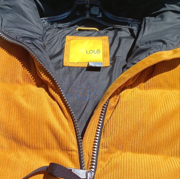 LOLE Kendall Hooded Puffer Jacket Amber Corduroy - Picture 4 of 9